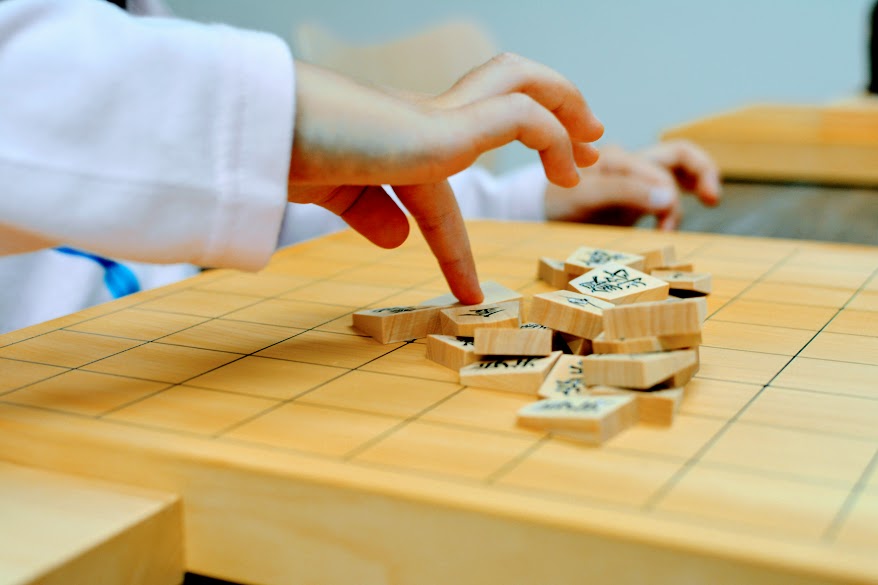 Add a playful game between Shogi lessons.  